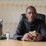 COTE D’IVOIRE : L’abbé Barthélemy Gobou entre foi prière et médecine traditionnelle